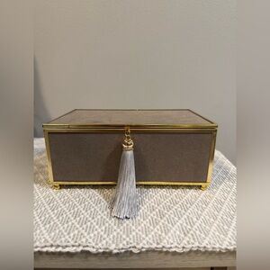 Elegant Gray and Gold Jewelry Box with Tassel Accent